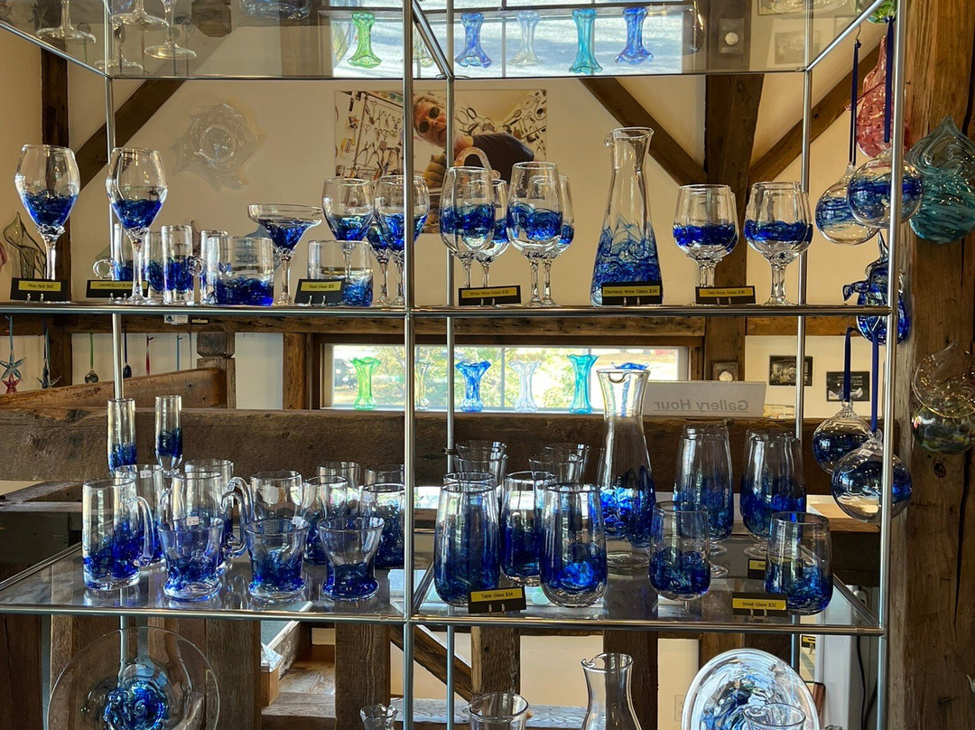 Cape Cod Art Glass by Michael Magyar-East Sandwich必去景点