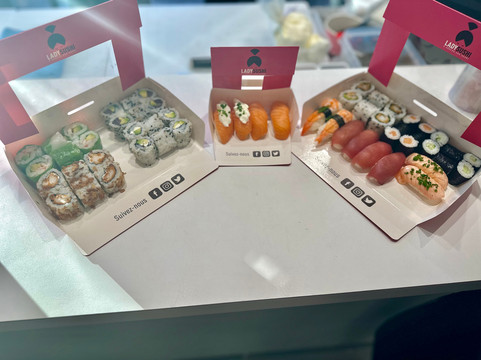 Lady Sushi Simiane  Collongue