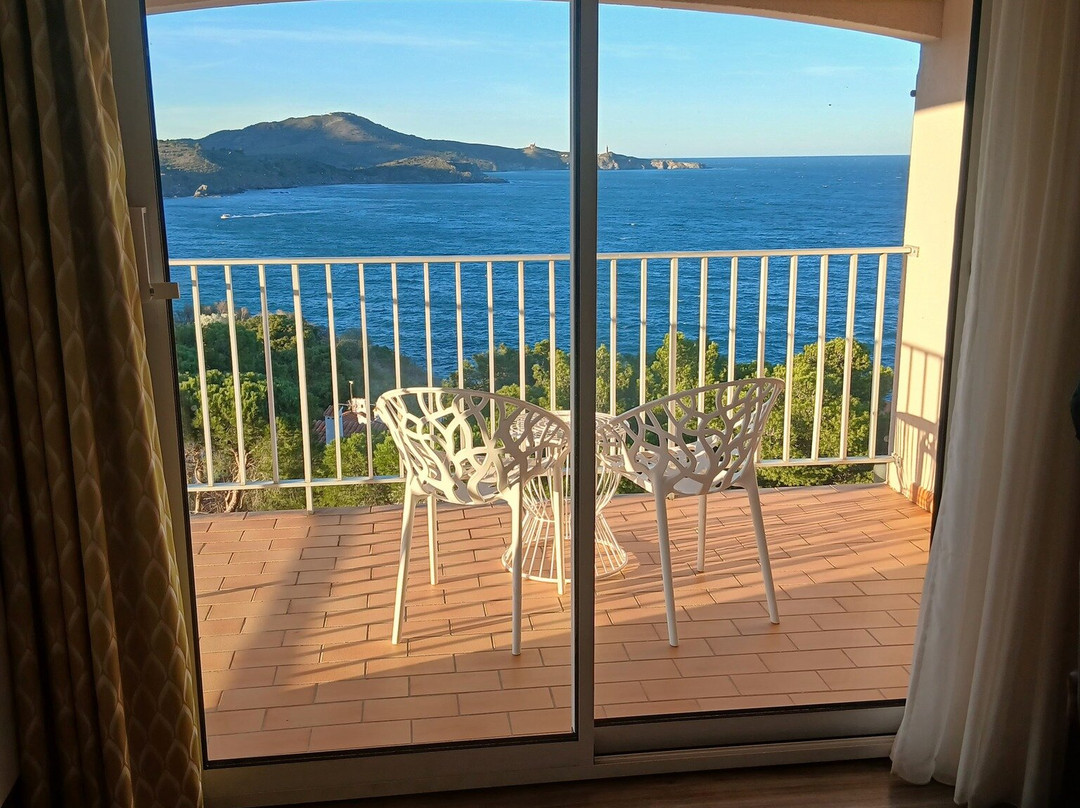 塔拉卡普卡塔鲁尼亚酒店主图