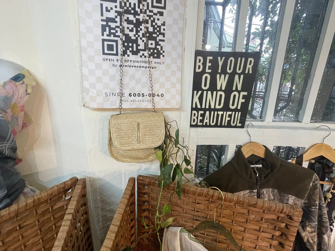 RE-LOVE CAMPAIGN showroom