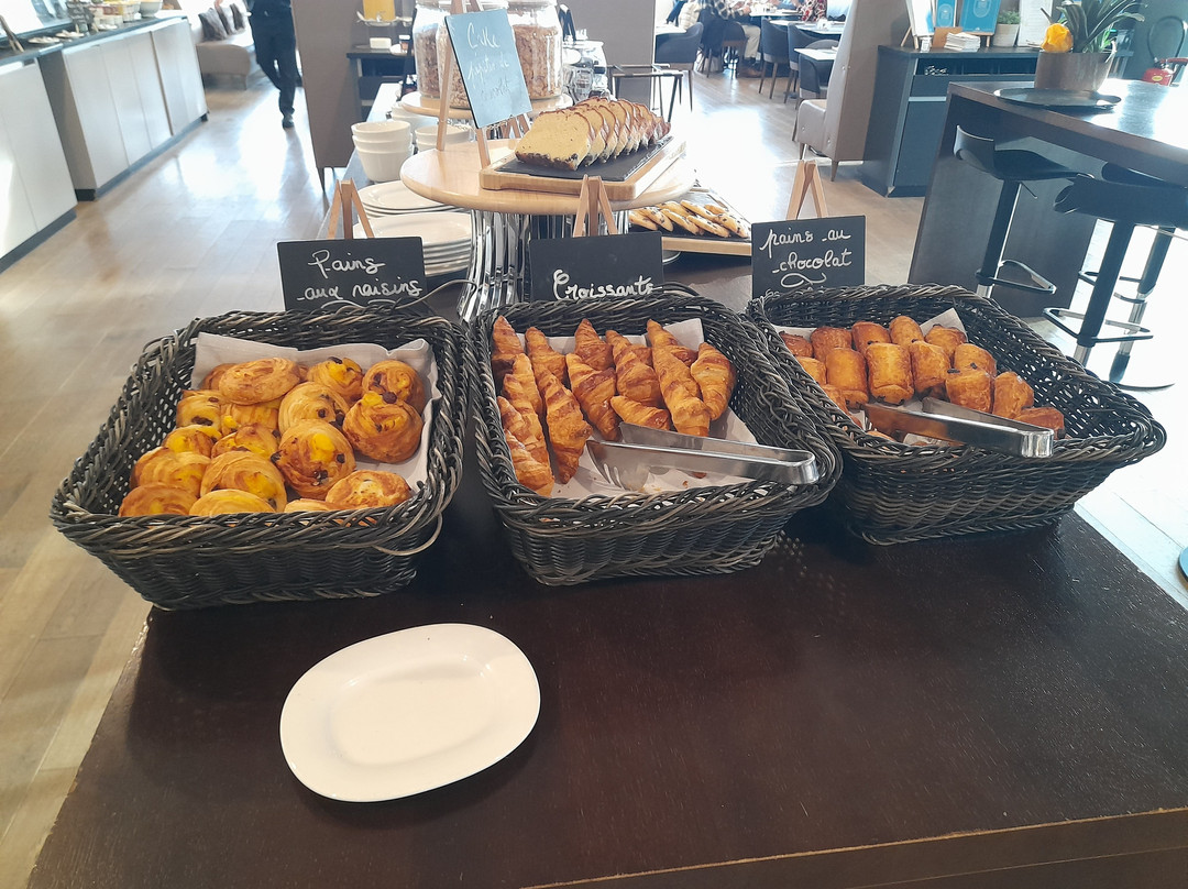 Lake Geneva Hotel主图