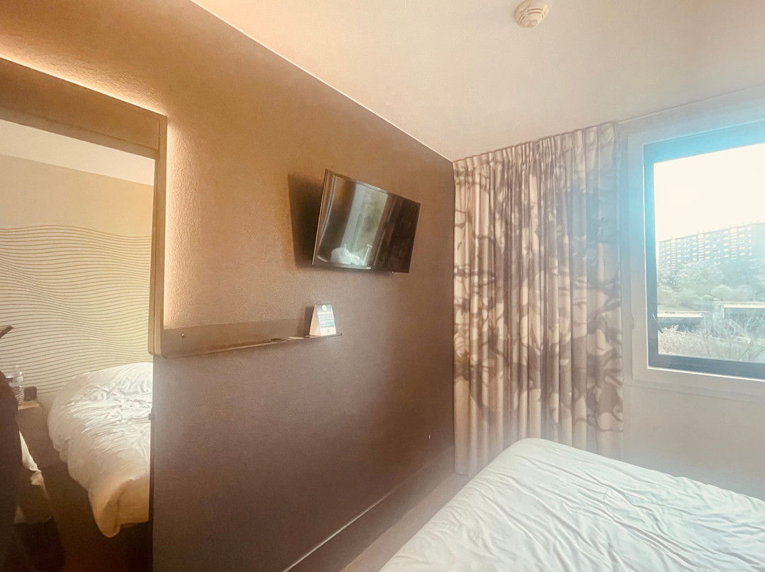 巴黎门德利拉斯住宿加早餐酒店主图