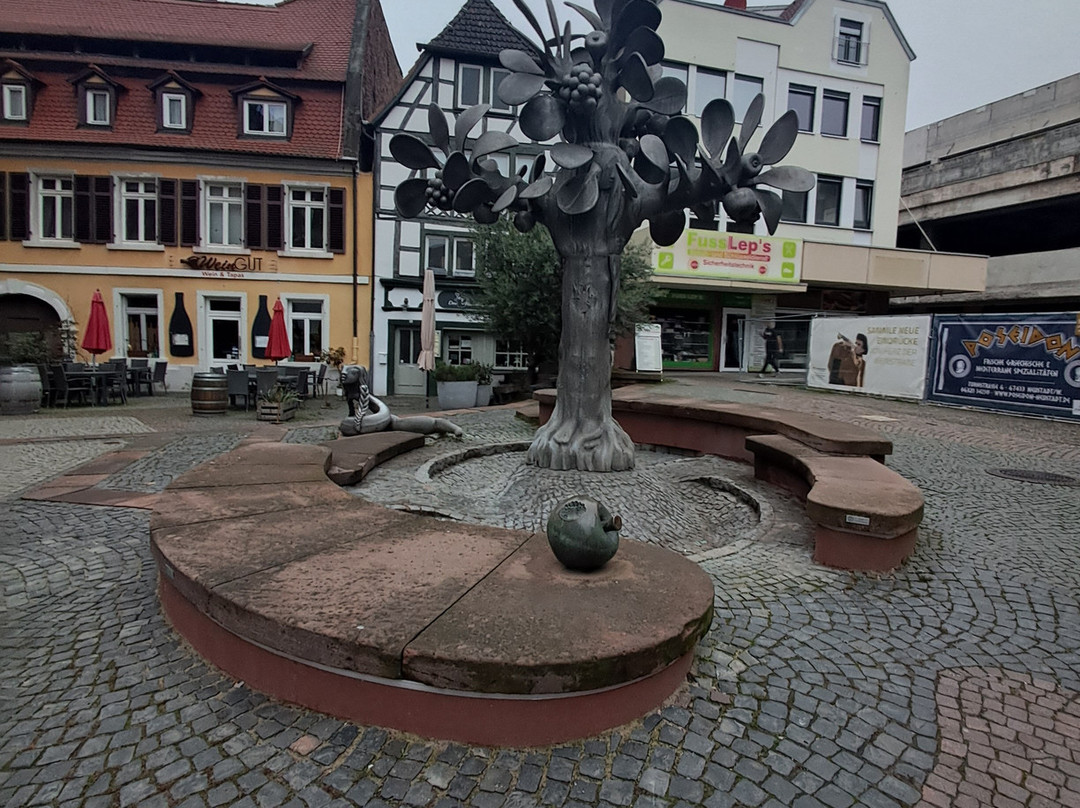 Paradiesbrunnen-Neustadt an der Weinstrasse必去景点