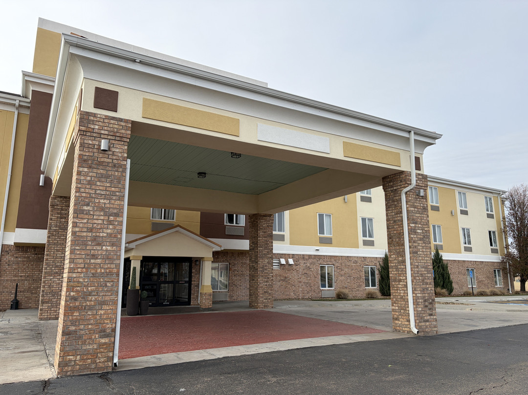 Liberal Hotel & Suites