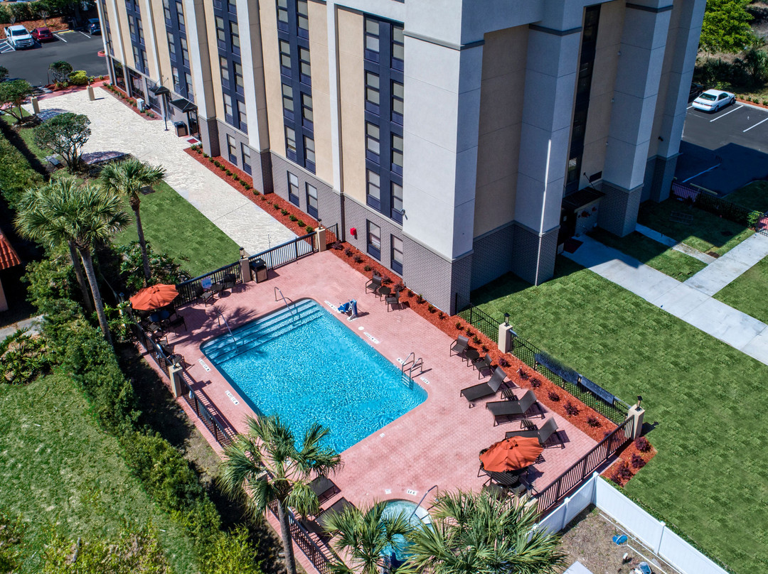 Hampton Inn Orlando-maingate South主图