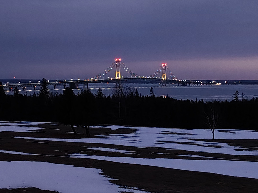 Super 8 by Wyndham St. Ignace主图