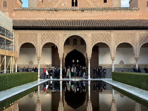 Nacho Hierro Official Guide In Granada-格拉纳达必去景点