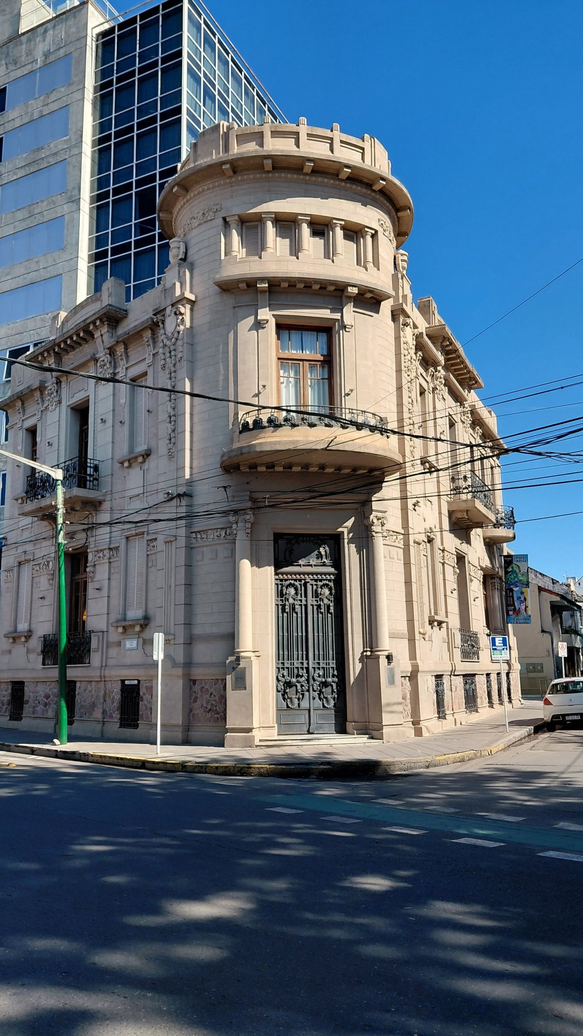 萨尔塔花样套房-官方