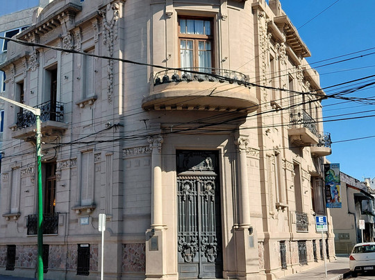 萨尔塔花样套房主图