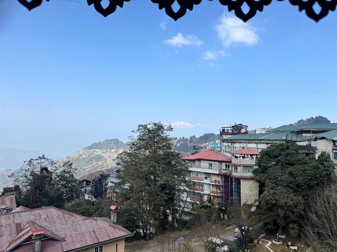 Sumi Queen's Yard Rink Mall Darjeeling主图