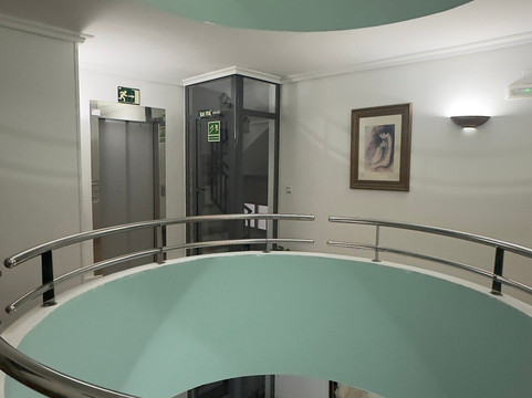 卡迪纳尔酒店主图