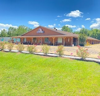 美国旅馆汽车旅馆由 Capital O 坎登 AL