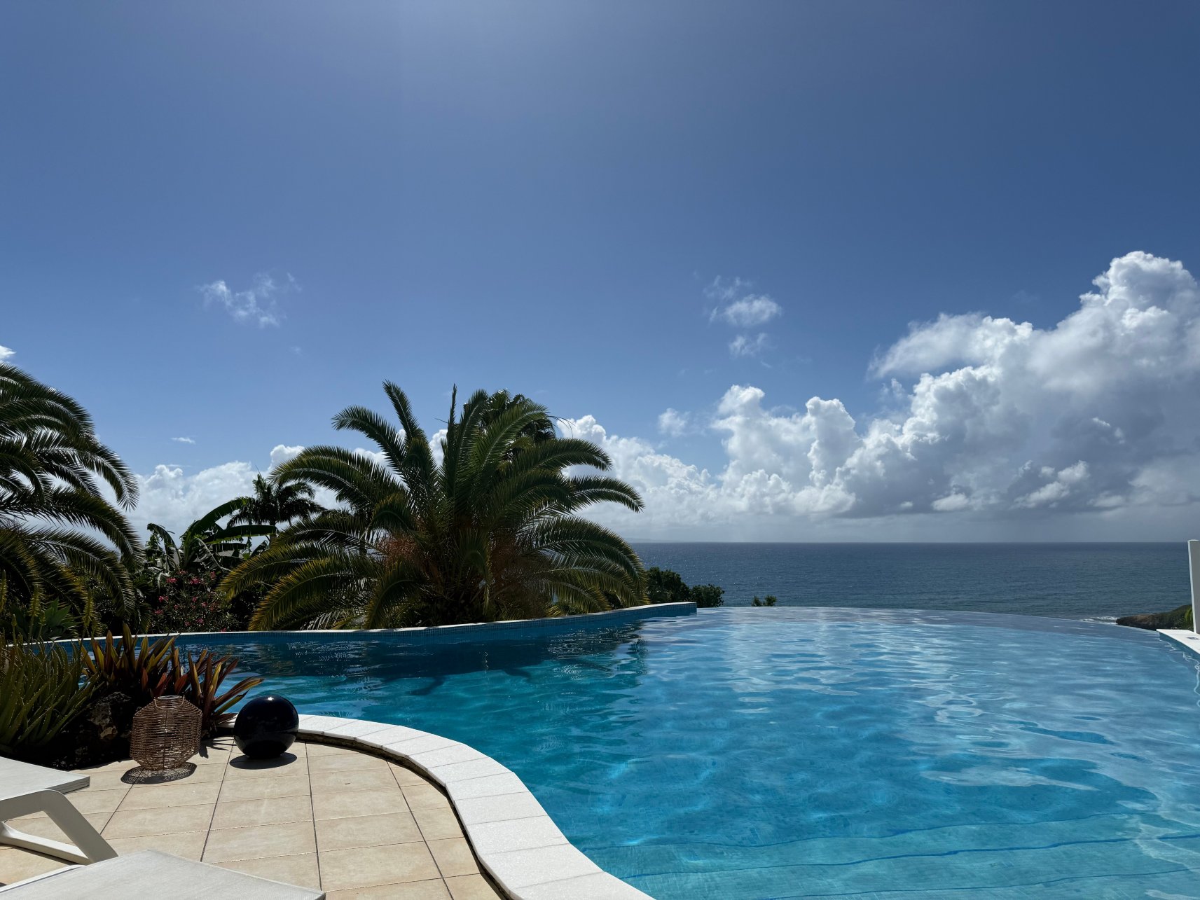 阿茂多酒店-官方