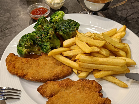 比特堡酒店主图