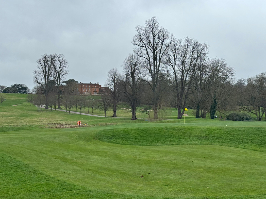Golf at The Grove-Chandler's Cross必去景点