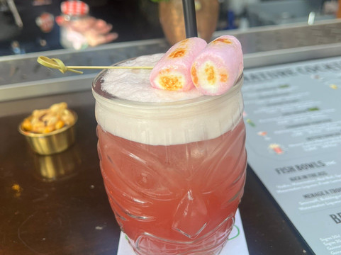 Legends Bar-阿尔布赞拉必去景点