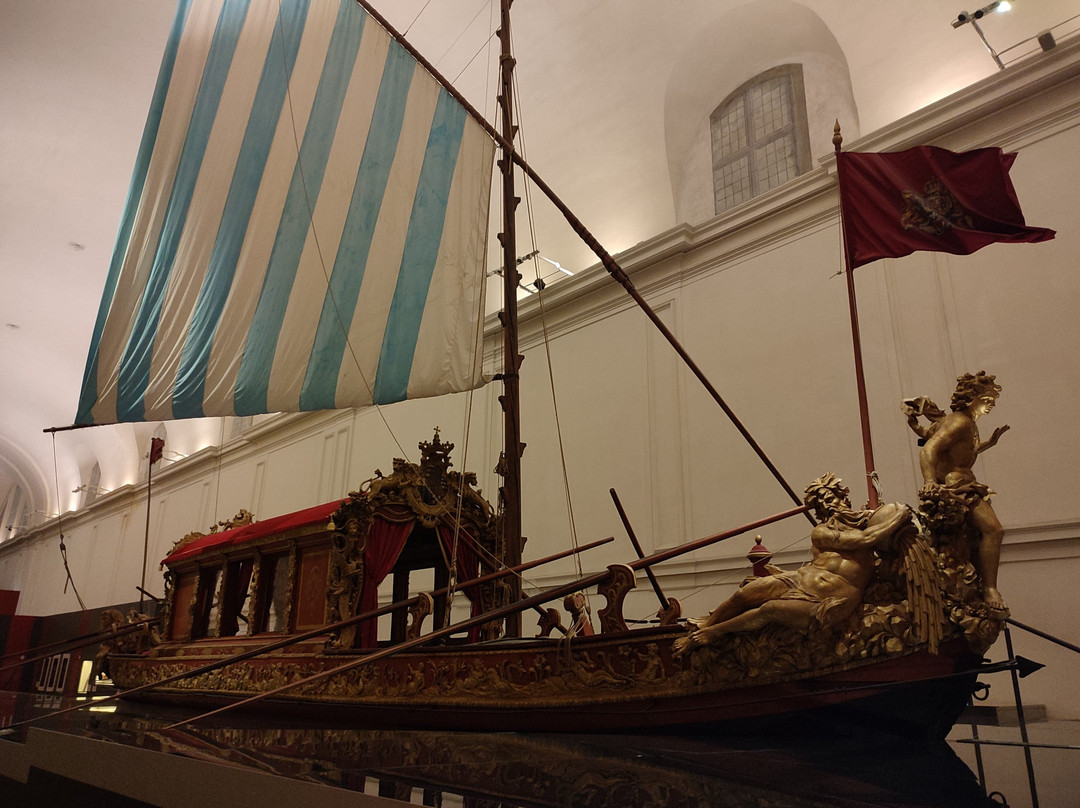 Il Bucintoro dei Savoia-韦纳里亚雷亚莱必去景点