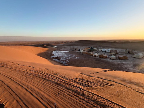 艾绿洲旅馆主图