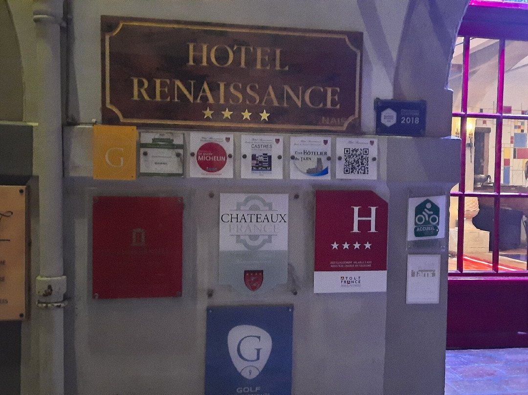 卡斯特尔万丽酒店主图