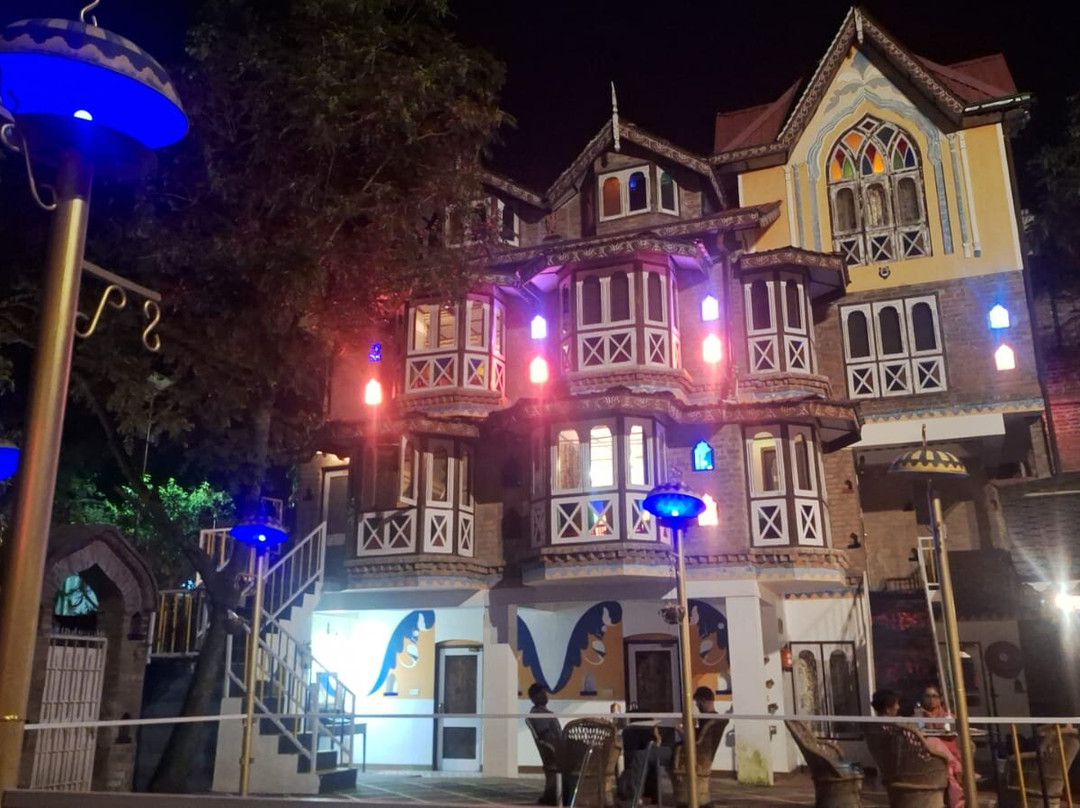 加林城堡酒店主图