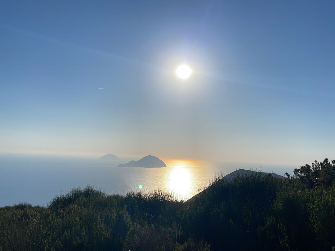 Monte Fossa delle Felci-Isola di Salina必去景点
