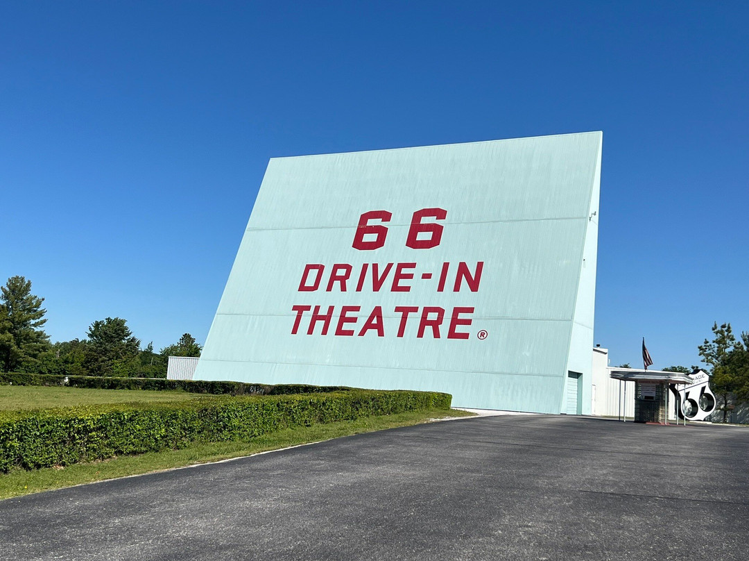 66 Drive-In Theatre-Carthage必去景点