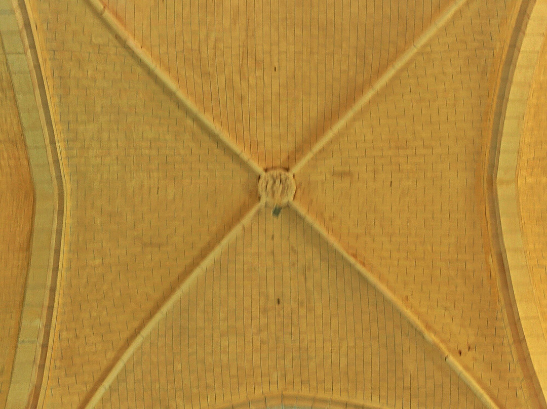 Eglise Saints-Pierre-et-Paul-Fontenay-le-Comte必去景点