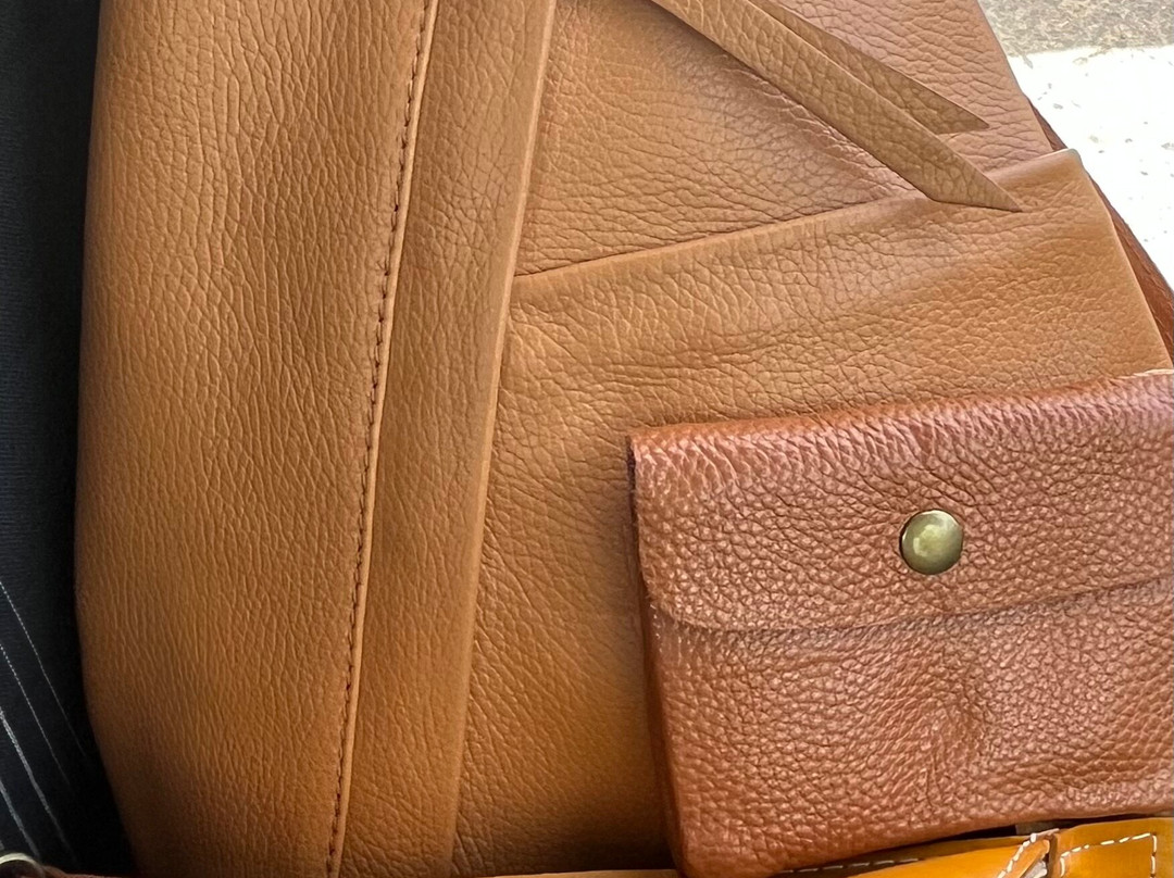 Jirakis Handcrafted Leather-Analipsi必去景点