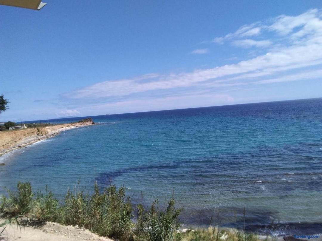 Alonaki Bay