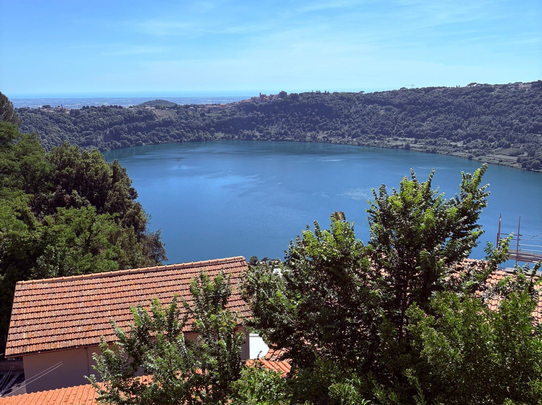 Lago di Nemi-Nemi必去景点