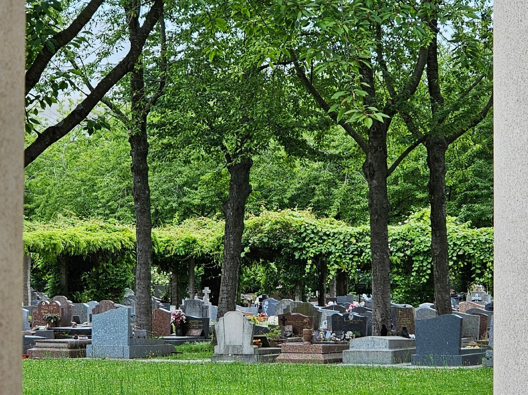 Cimetière de Puteaux-Nanterre必去景点