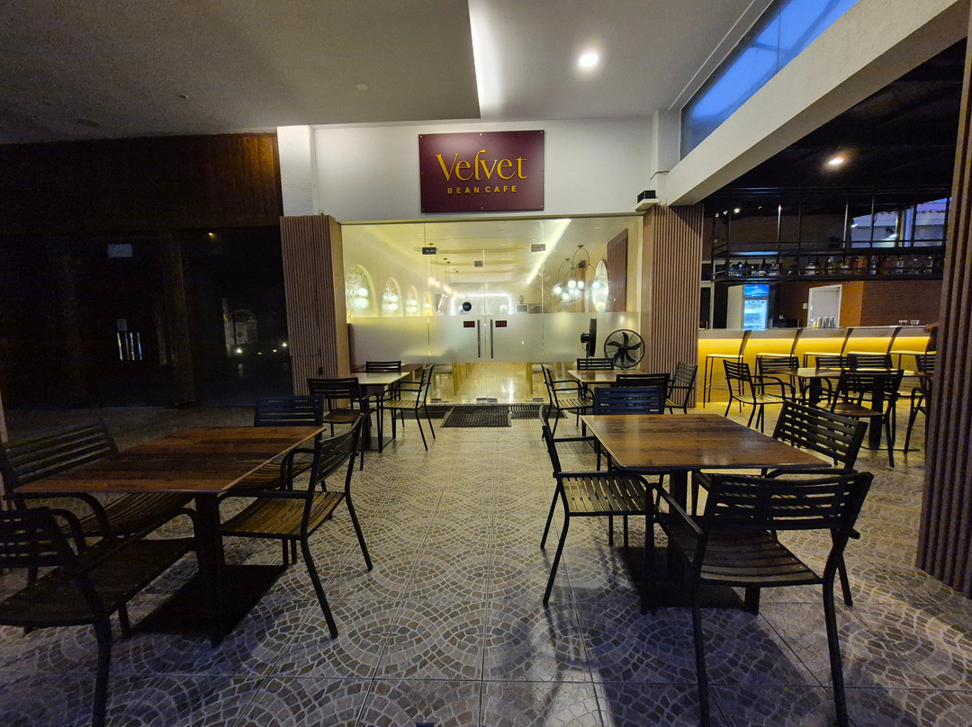 美利登庭院酒店主图