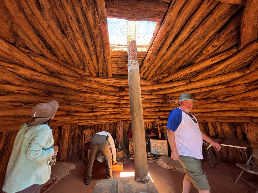 Three Sister Navajo Guided Tours-纪念碑公园必去景点