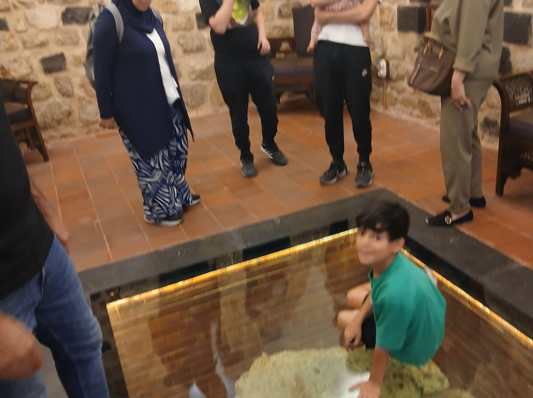 Khan Wahoud Restaurant