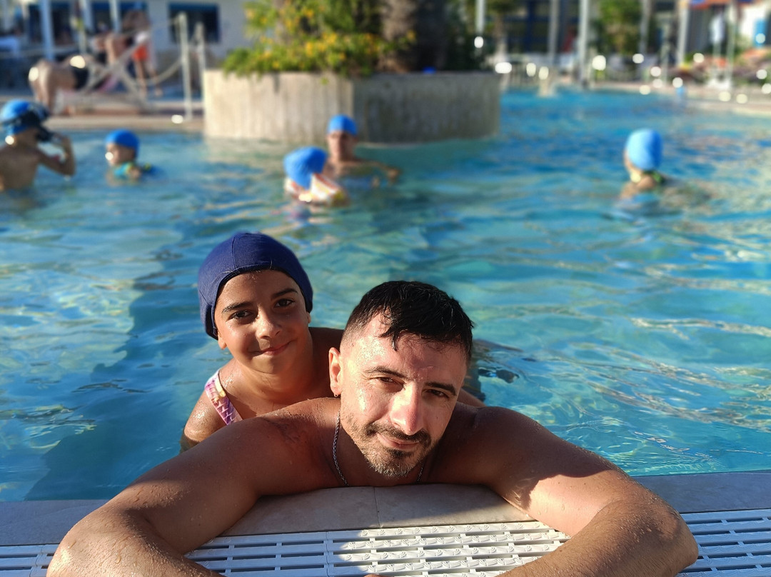 Sairon Village Pool And Beach主图