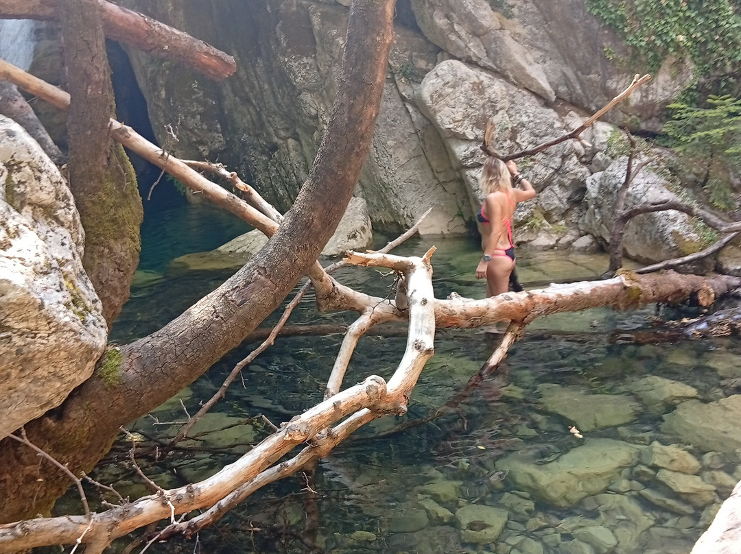 Hidden Garden with Waterfalls-Megalo Chorio必去景点