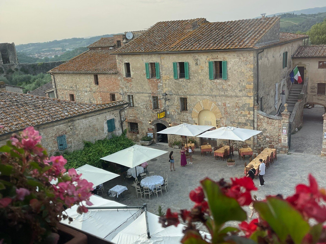 Rooms and Wine Monteriggioni主图