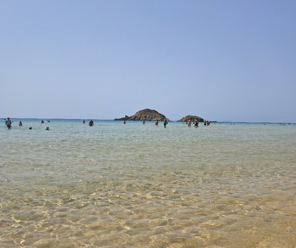 Spiaggia Su Giudeu-Domus de Maria必去景点