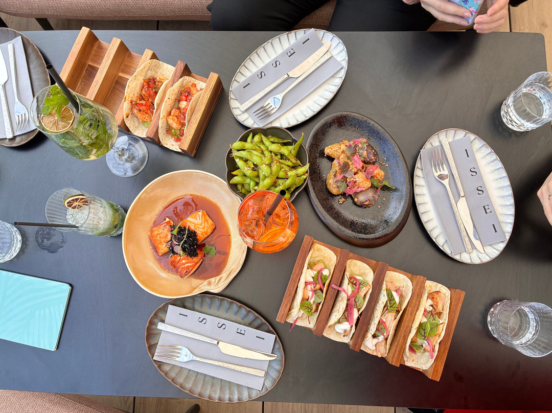 ISSEI Skybar & Restaurant