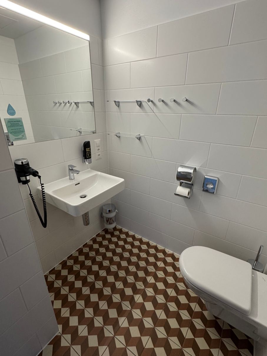 Meininger Hotel Zürich Greencity-旅行者