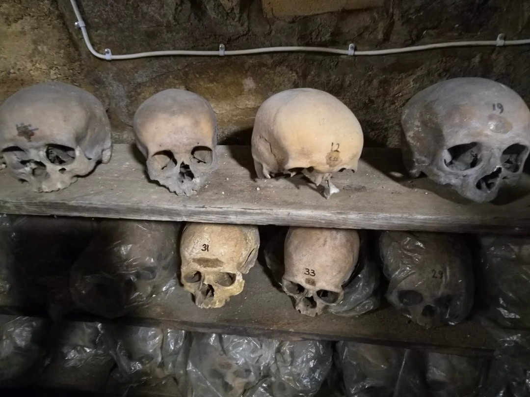 Rothwell Bone Crypt-Rothwell必去景点