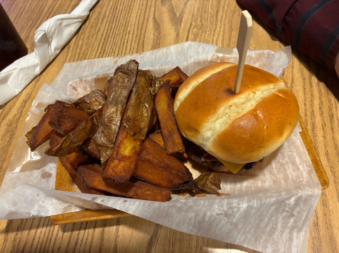 Debbie's Sportsman Lounge