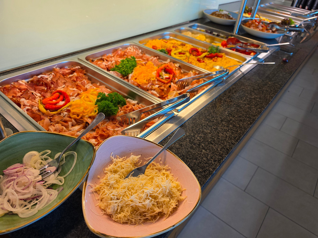 洛伊佩尔斯多夫四季酒店主图