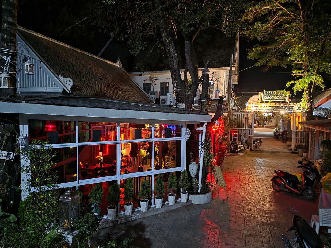 Breeze Bar By Best Café