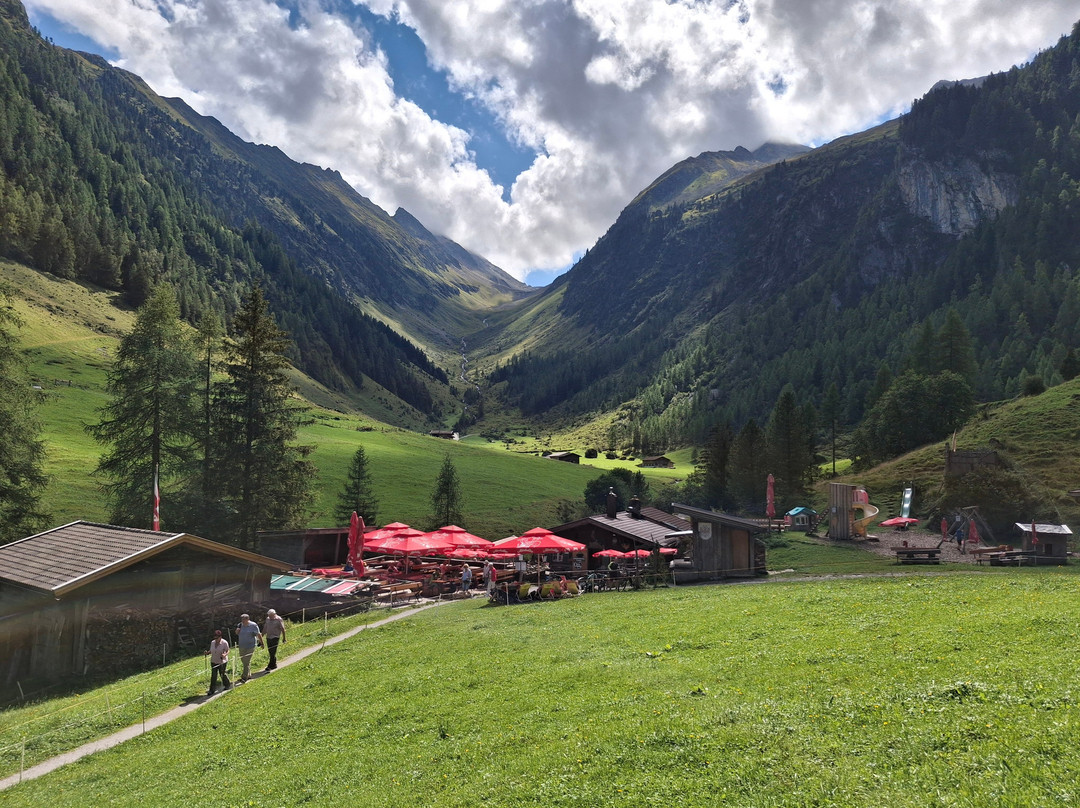 Schwarzachalm Familie Egger