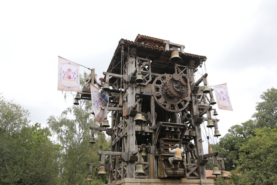 Puy du Fou Le Grand Carillon-莱瑟佩瑟必去景点