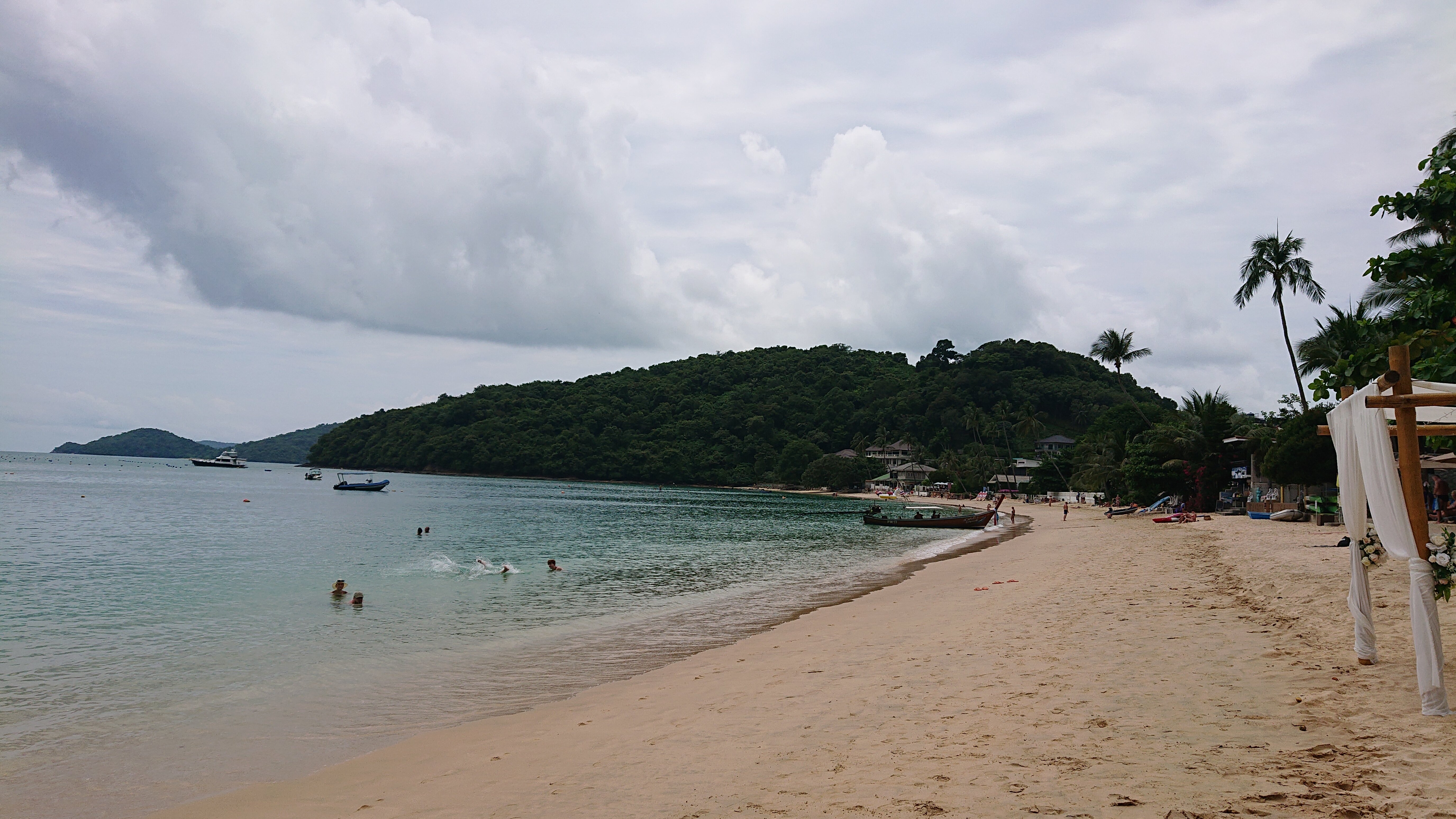 普吉岛班德拉海滩度假村-旅行者