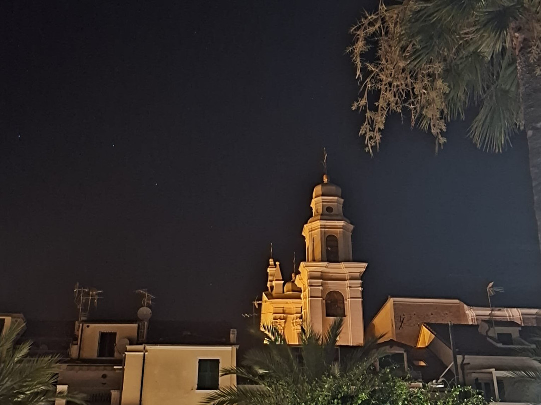 Basilica di San Nicolò-彼得拉－利古雷必去景点