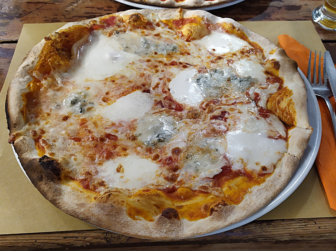 Naturalmente Pizza
