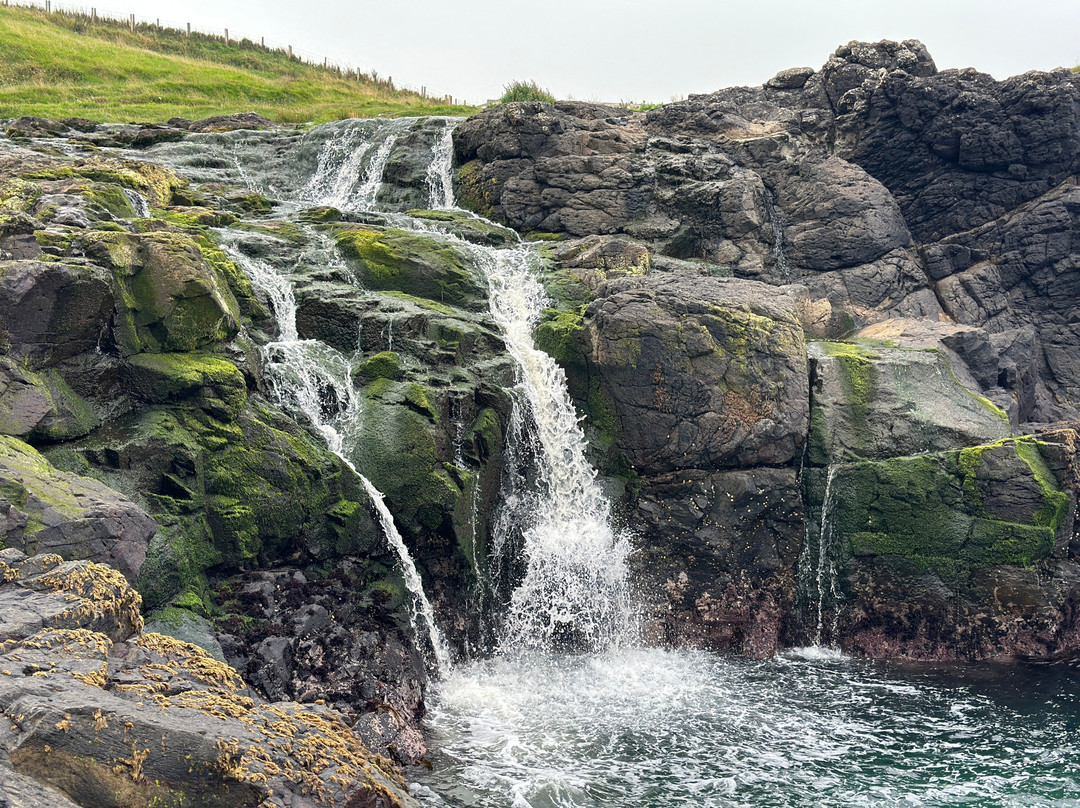 Dunseverick Falls-布什米尔斯必去景点